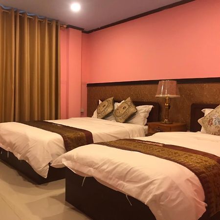 梦之南win酒店 Win Hotel Cafe & Spa ビエンチャン エクステリア 写真